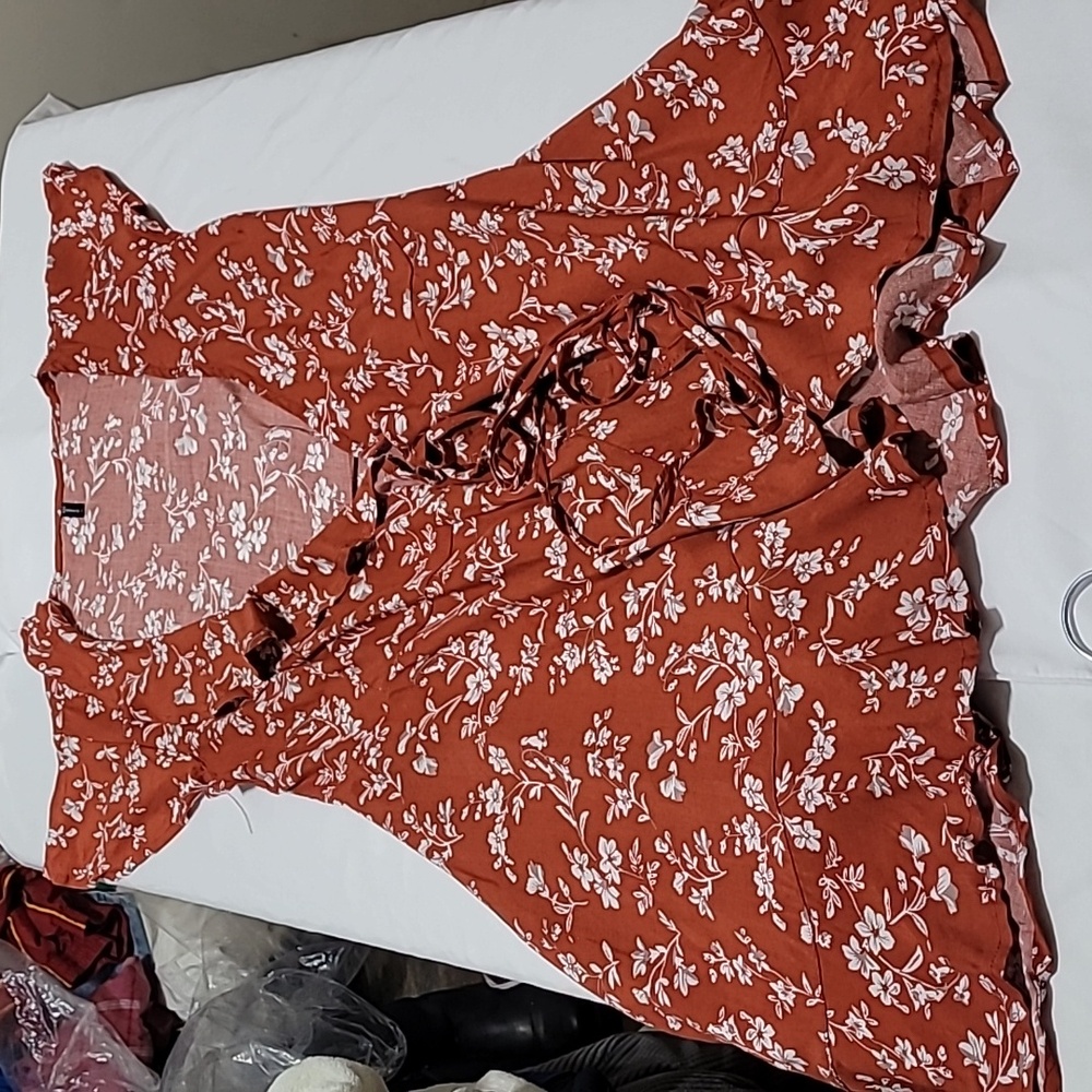 Oman Floral Ruffle Wrap Dress Burnt Orange Size Medium. EUC